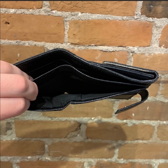 Authentic Gucci Monogram Wallet - Picture 4 of 7